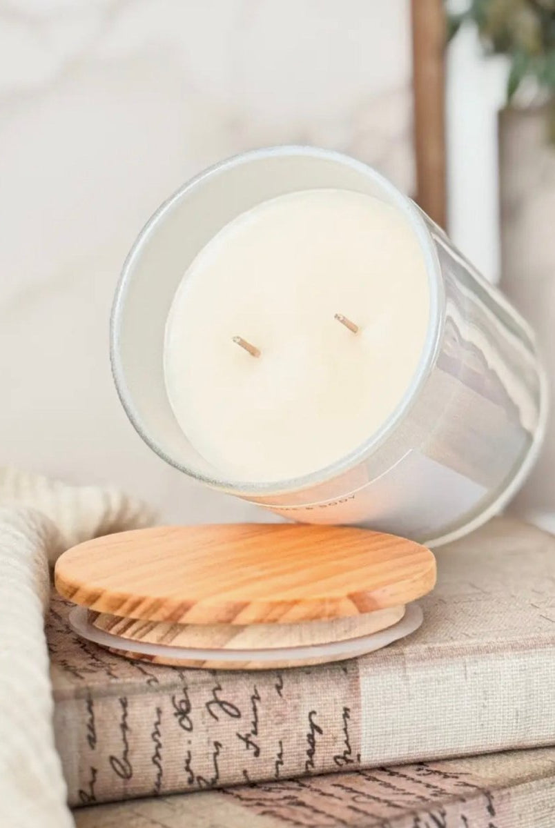 Coconut Crush Luxury Soy Candle - Madmoizelle Closet