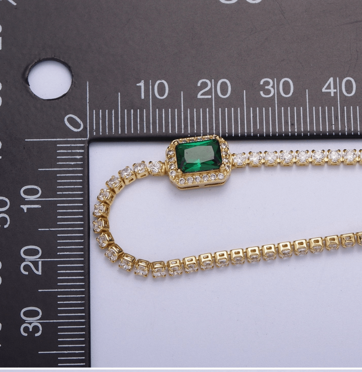 Emerald Grace Choker Necklace - Madmoizelle Closet