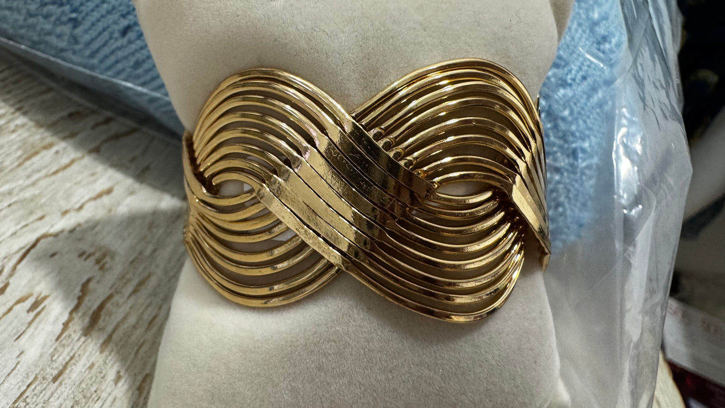 Micaela 18K Gold Non-Tarnish Open Twist Ring