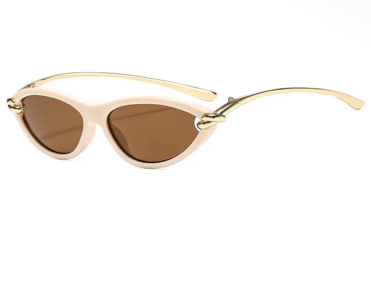 Flavia Cat-Eye Sunglasses - Madmoizelle Closet