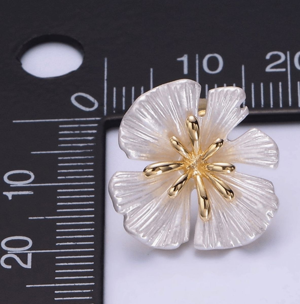 Lary Blossom 24K Gold Filled Earring - Madmoizelle Closet
