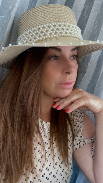 Elsa Straw beach hat with pearl band detail - Madmoizelle Closet