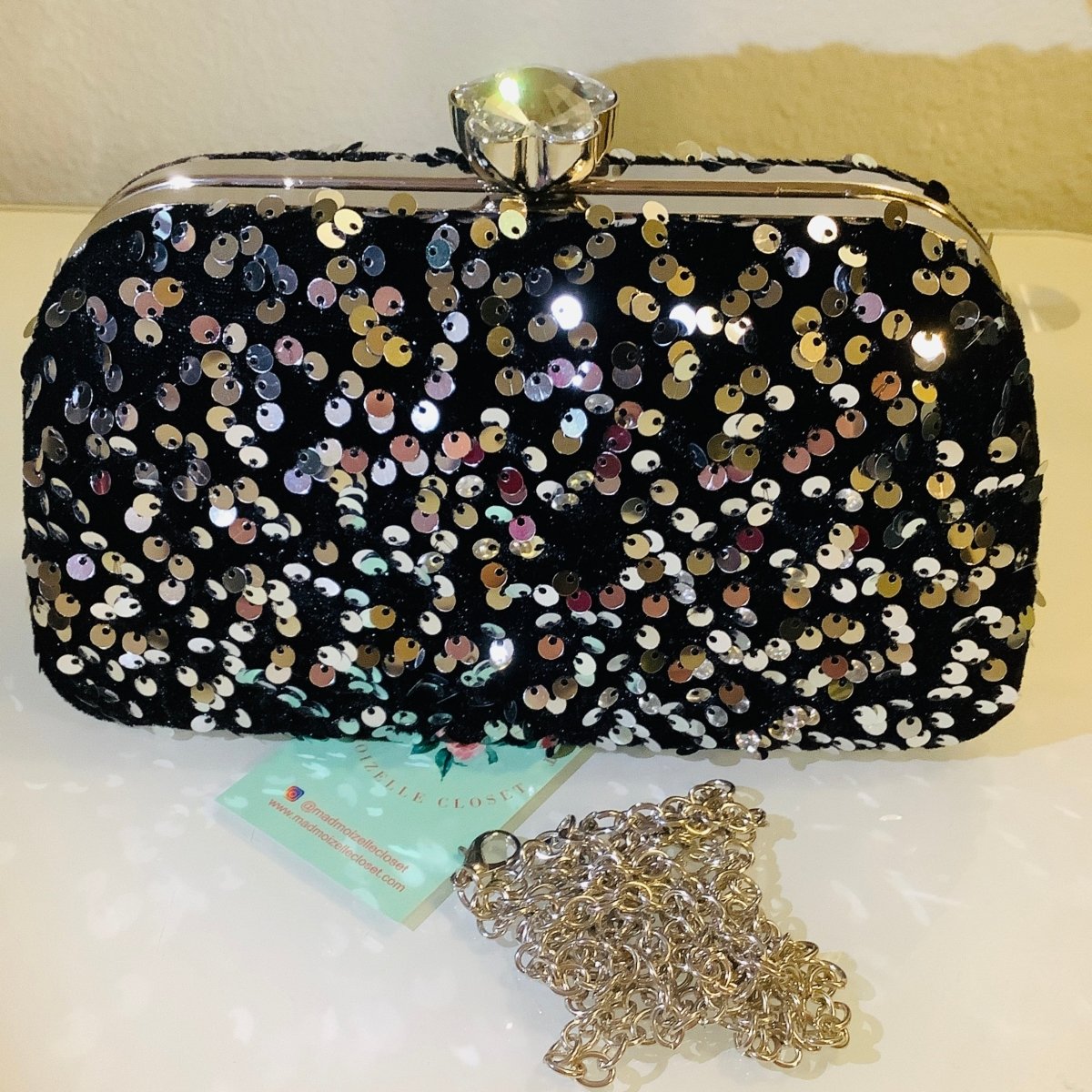 Silver Sequins clutch - Madmoizelle Closet