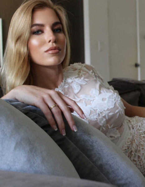 Vanessa Lace Midi Dress - Madmoizelle Closet